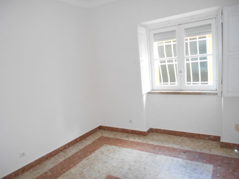 Apartamento T2 na Av. de Roma