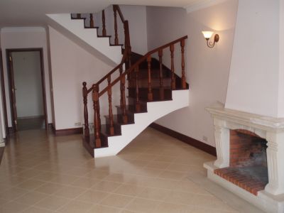 Arrendam-se apartamentos