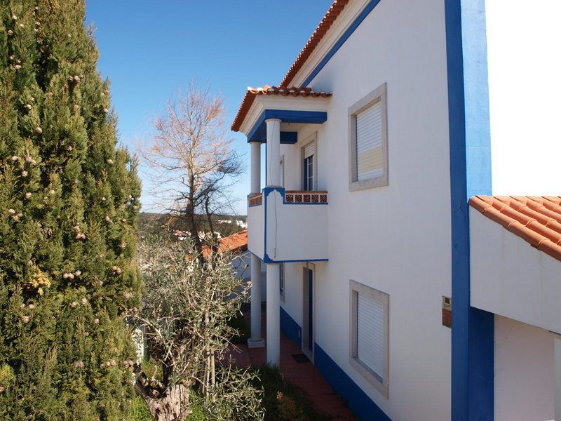 Costa de Prata, moradia T3 + sótão em bom estado de conservação, entre a cidade e o mar.  Com aqu