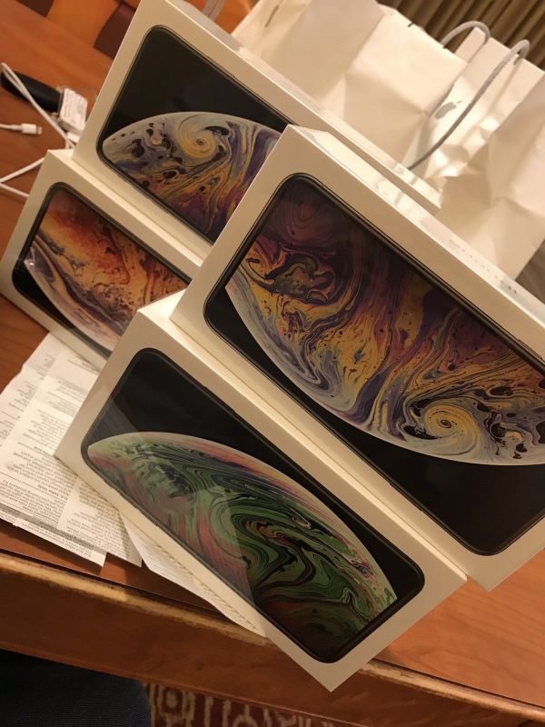 Apple iPhone XS 256GB,512GB - All Colors - GSM & CDMA UNLOCKED