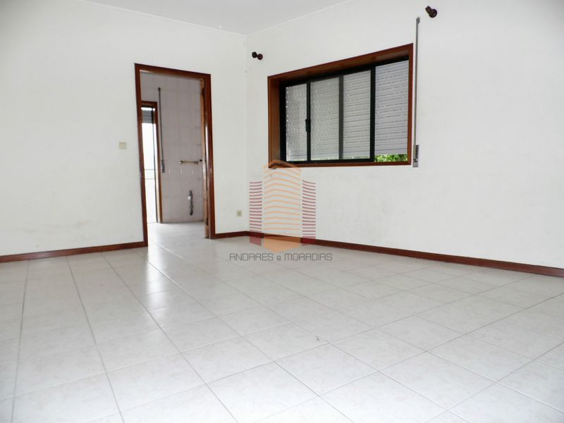 [1218F] T2 c/ garagem individual – 100% financiado. [vales oferta para pintura]