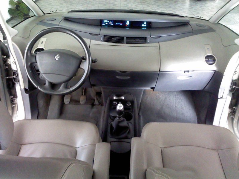 Renault Espace IV Expression 2.2 DCI 150 CV