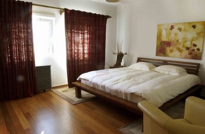 Moradia de luxo com 3 quartos, piscina e jardim 