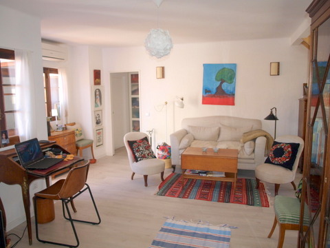 Moradia na Costa de Prata. Recuperada em 2008 uma parte e outra em 2014, mantendo o estilo rústico. 