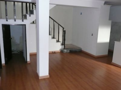 Arrenda Moradia V8 Zona Nobre