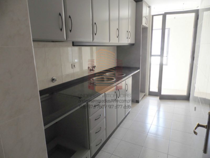 [1300F] T4 ao Aeroporto, retoma banco, 100% financiado