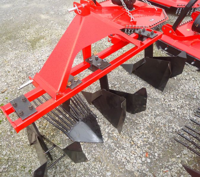 Abre regos de 3 linhas com arrancador de batatas (Grande Promoção) 350€ (1)