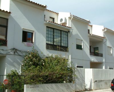 Moradia no Estoril T4 (urgente próprio)