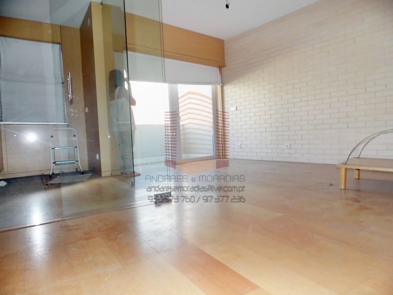 6929 = T0 ao Arrabida Shopping – 100% financiado