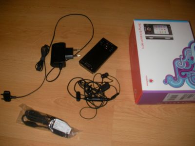 Vendo SonyEricsson W715 (como novo)