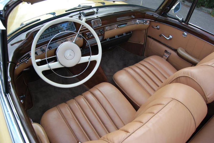 Mercedes-Benz 220SE Cabriolet Amarelo