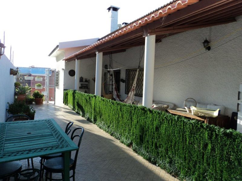 Moradia bifamiliar Brancanes