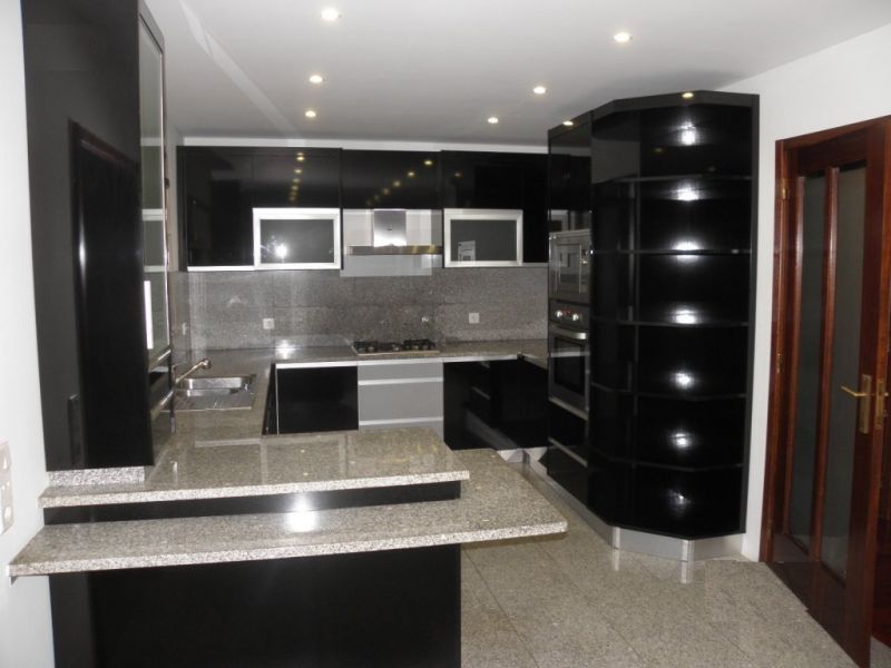 Moradia T4+1 Ao Gaiashopping