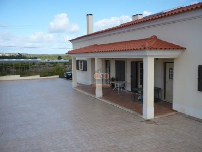 4 bedroom villa with large plot of land with 15.600m2