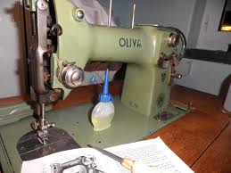 Maquina costura Oliva