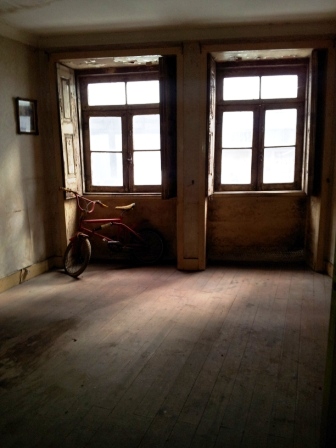 Moradia ao Jornal de Notícias