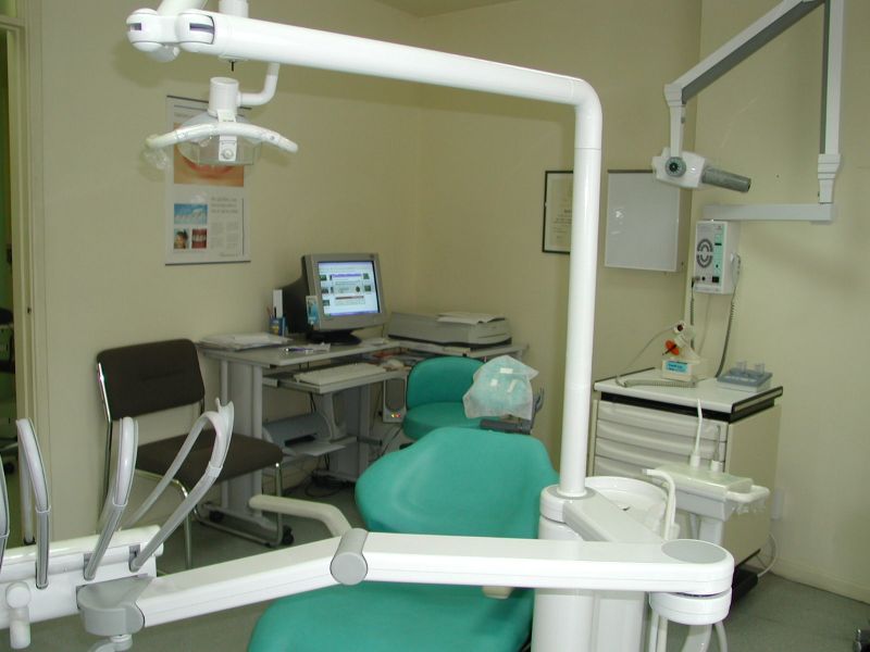 Vende-se Clínica Dentária Integrada