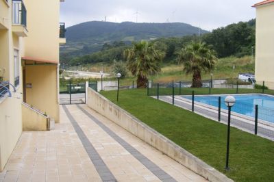 VENDE LINDO APARTAMENTO EM CONDOMÍNIO FECHADO