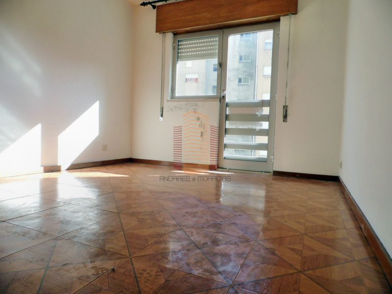 [1166F] T3 c/ 105m2 baratíssimo.