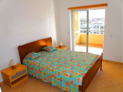 T2 com Piscina para Férias em Portimão