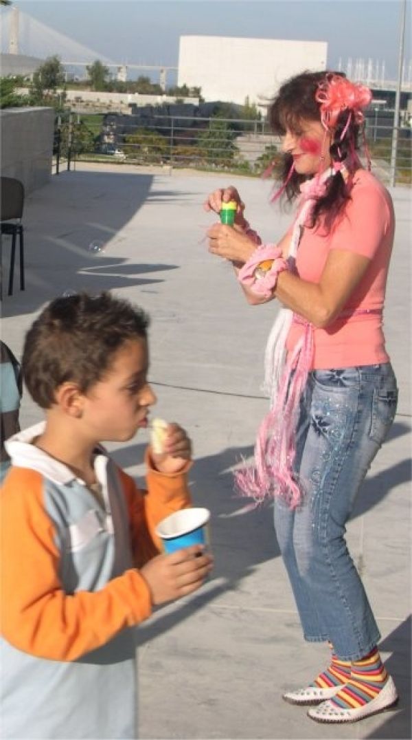 Senhora jovem madura oferece-se