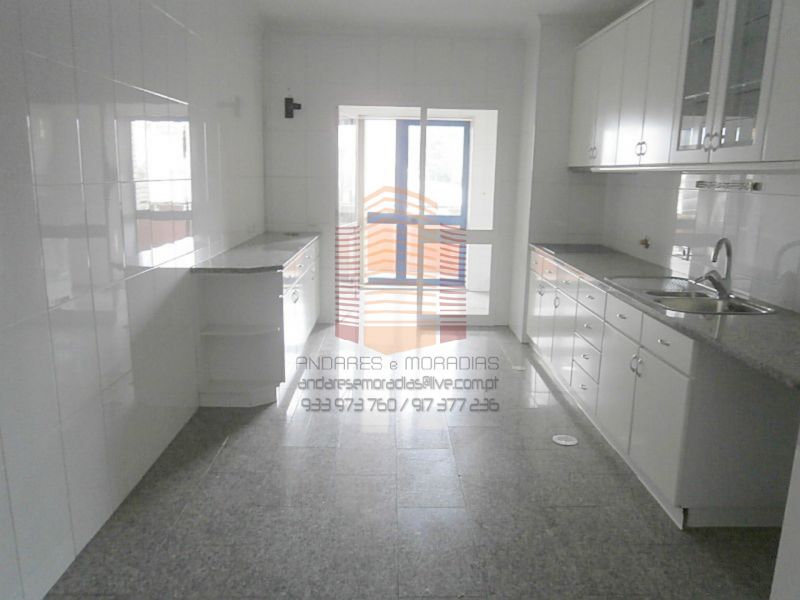 [6956] T3 zona Gaiashopping, Makro e Media Markt