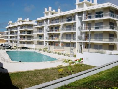 Apartamentos novos T2 e T3 com piscina