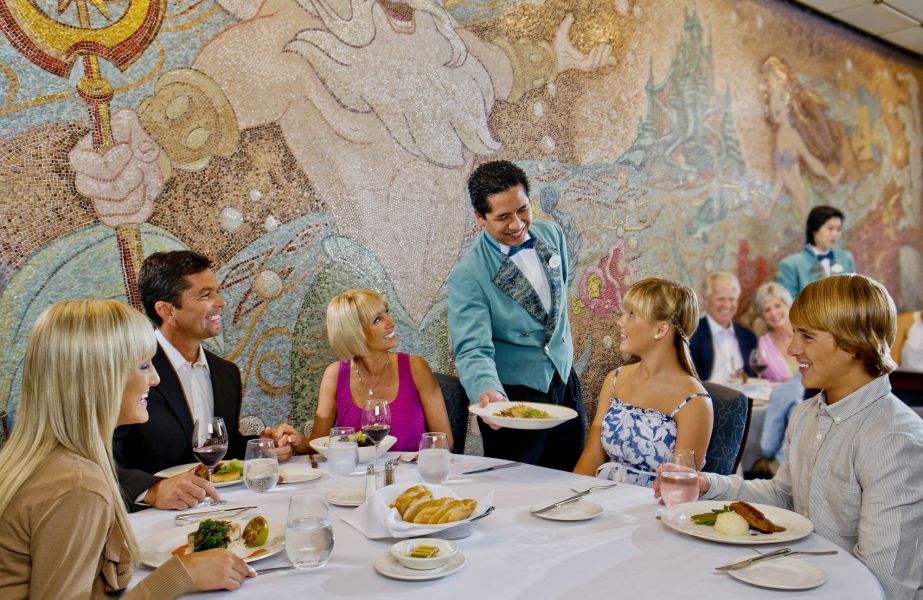 Empregado de Mesa (M/F) - Disney Cruise Line