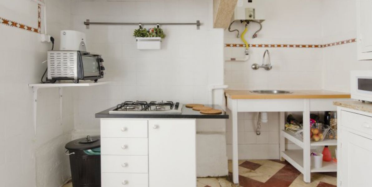 Quarto mobilado no Areeiro / Alameda c/ despesas incluÍdas (net, tv, voz, água, luz, gás) 