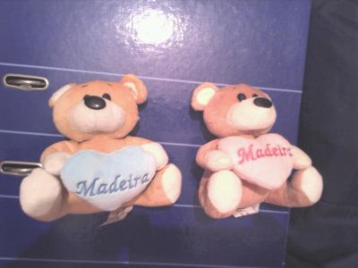 peluche ursinho com coração MADEIRA