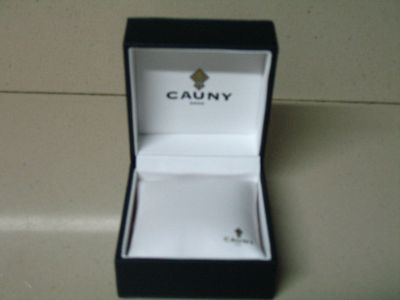 Vendo caixa relógios Originais – NOVAS