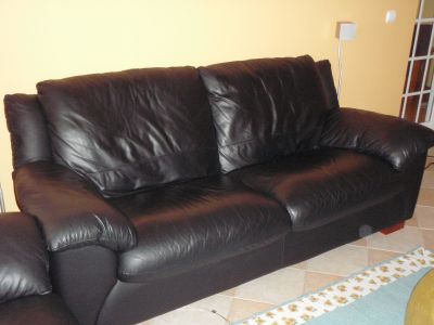 Sofás em Pele Preta....como Novos