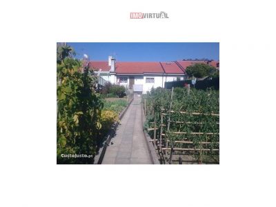 Moradia c/ terreno e café snack-bar (bom negocio)