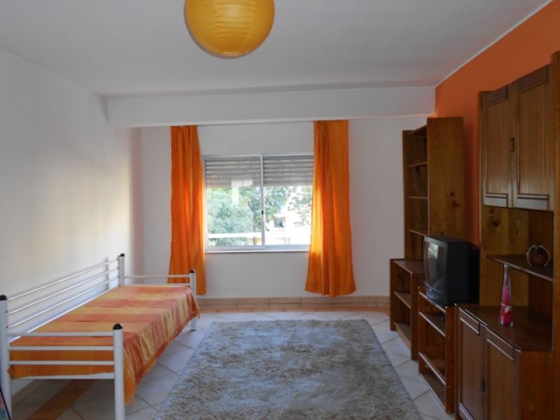 Apartamento T3 mobilado perto do shopping de Olhão