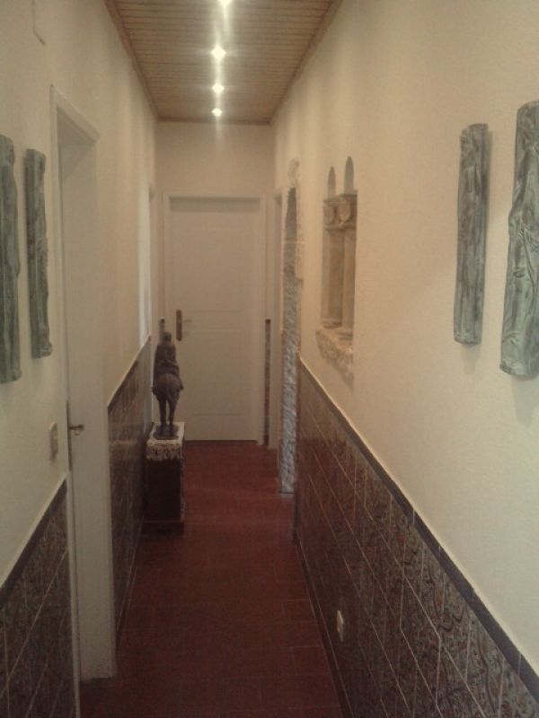 Vendo moradia isolada na Aroeira prox. Campo Golf Aroeira e Praia Fonte da telha