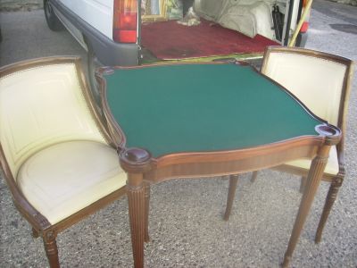 mesa de jogo lindissima que se transforma em mesa de chá