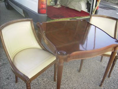 mesa de jogo lindissima que se transforma em mesa de chá