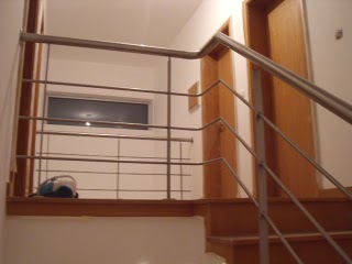 CORRIMÃO-VARANDA-ESCADAS-GRADEAMENTOS  EM INOX 