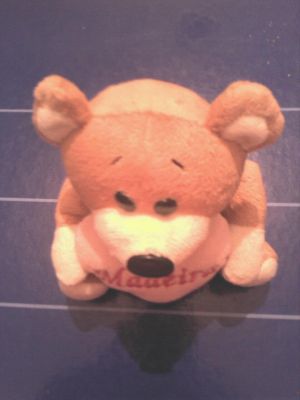 peluche ursinho com coração MADEIRA