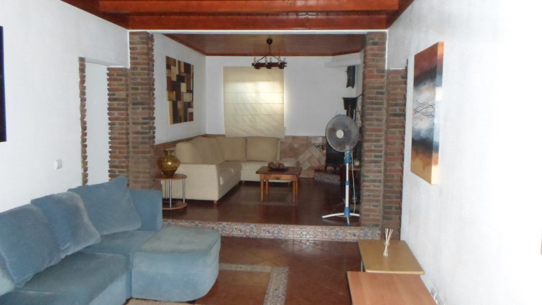 Faro /  a    4km-moradia v2+1 /180m- piscina