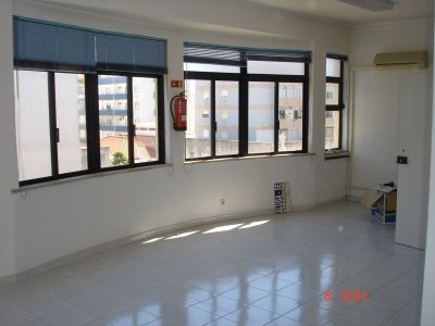 ESCRITÓRIOS NO CENTRO DE PORTIMÃO/ REF:1343