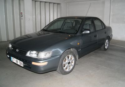 Toyota Corolla 1.3, Verde escuro de 1993 1500€ negociável