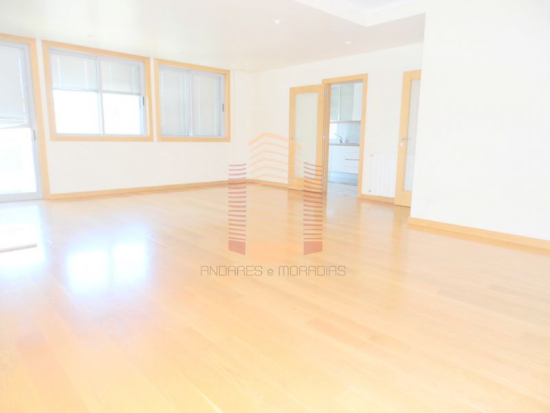 [6994] T3 espaçoso Quinta Das Corgas – Stº ovídeo