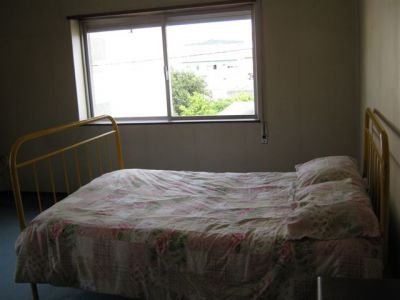 meia moradia bem situada