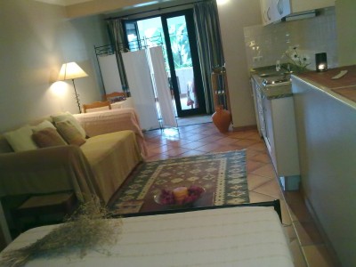 T0 - Moradia em Madeira Shopping 