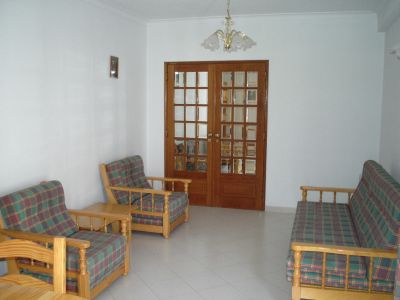 Alugo apartamento T1 c/ Garagem p/ 2 Carros - Armacão de Pêra