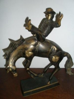 2 Cavalos em Latão Fundido Muito Originais