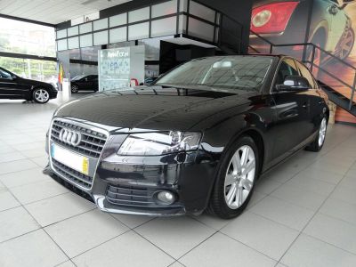 AUDI A4 2.0 TDI 143 CV COM GPS , LEDS,NACIONAL , LIVRO DE REVISÕES 