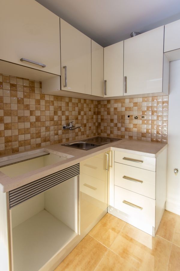 T1 a 500 metros da marginal, em Cascais, completamente remodelado , grande oportunidade