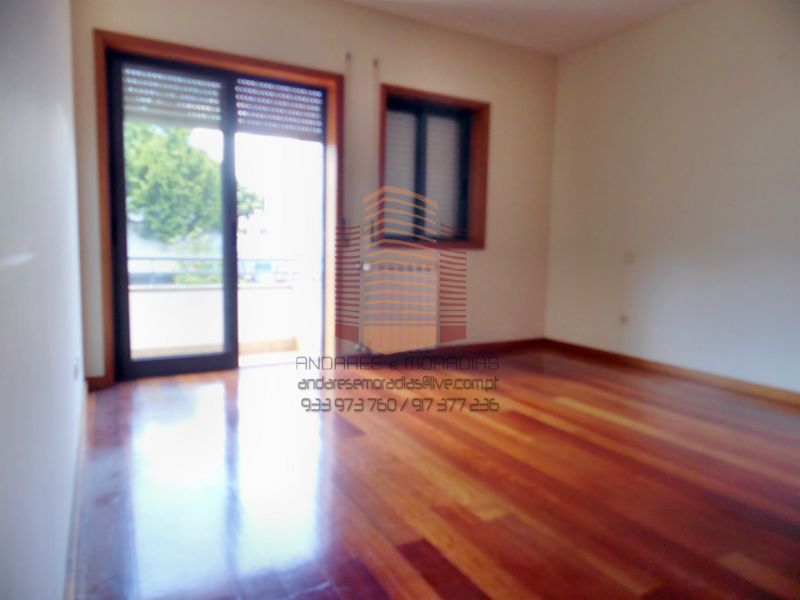 [1233F] Moradia + boa área exterior aos Carvalhos -100% financiada